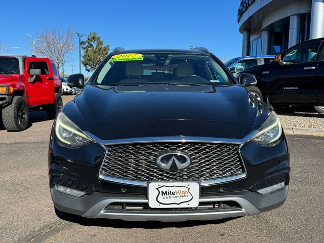 2017 INFINITI QX30 Premium