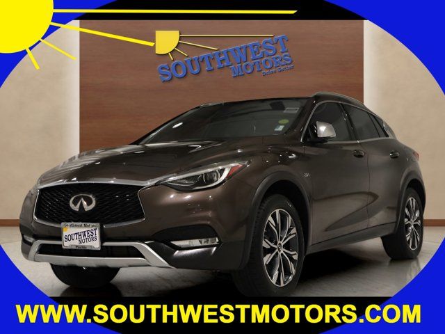 2017 INFINITI QX30 Luxury