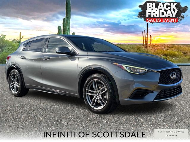 2017 INFINITI QX30 Luxury