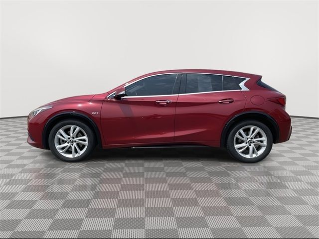 2017 INFINITI QX30 Luxury