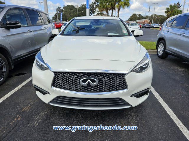 2017 INFINITI QX30 Luxury