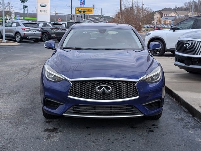 2017 INFINITI QX30 Luxury