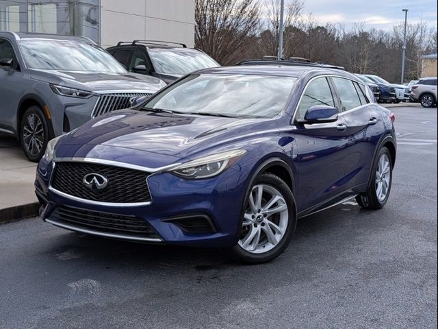 2017 INFINITI QX30 Luxury