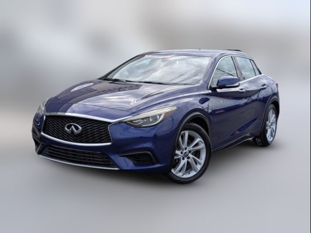 2017 INFINITI QX30 Luxury
