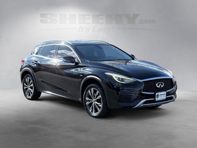 2017 INFINITI QX30 Luxury
