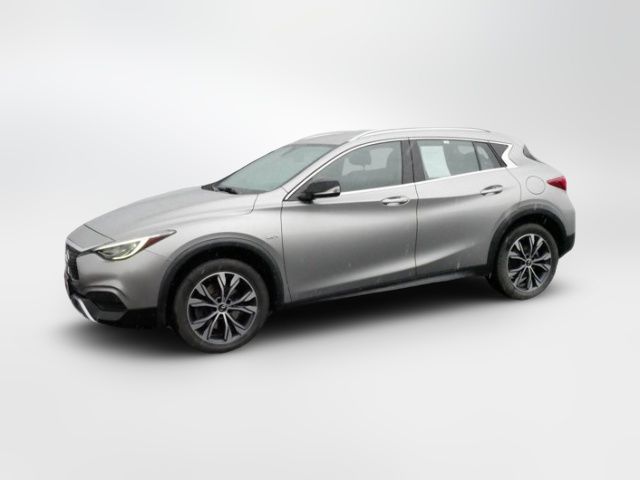 2017 INFINITI QX30 Luxury