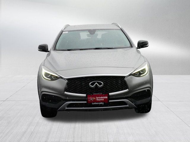 2017 INFINITI QX30 Luxury