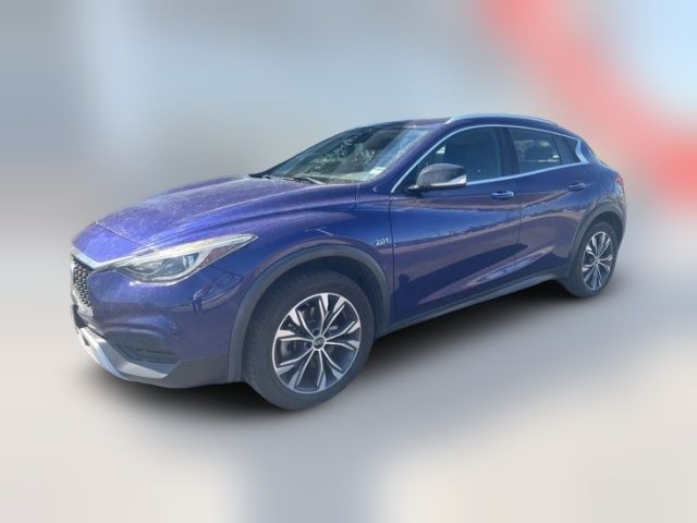 2017 INFINITI QX30 Luxury