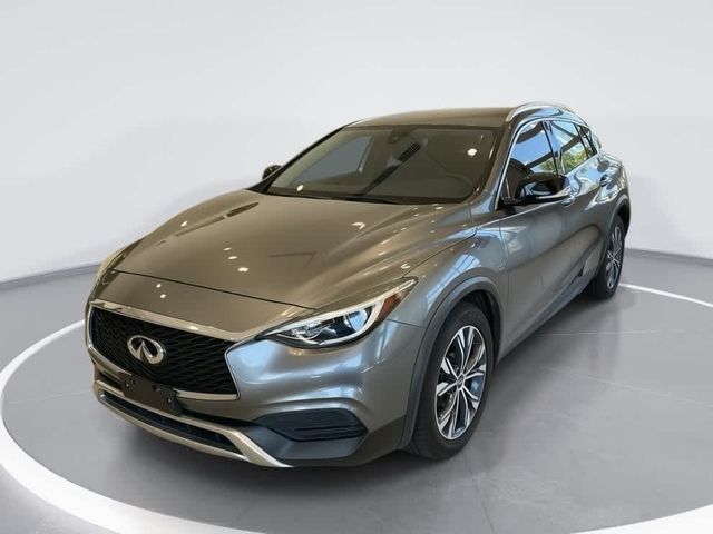 2017 INFINITI QX30 Luxury