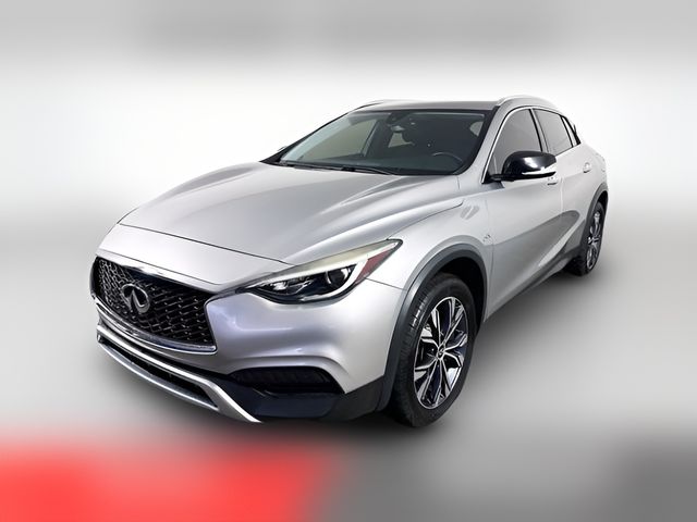 2017 INFINITI QX30 Luxury