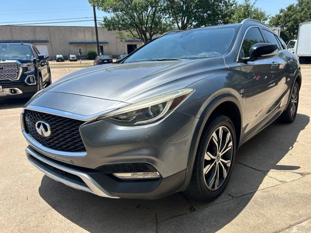 2017 INFINITI QX30 Premium