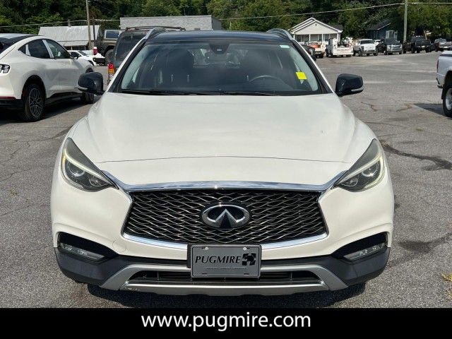 2017 INFINITI QX30 Premium