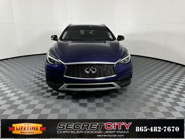 2017 INFINITI QX30 Luxury