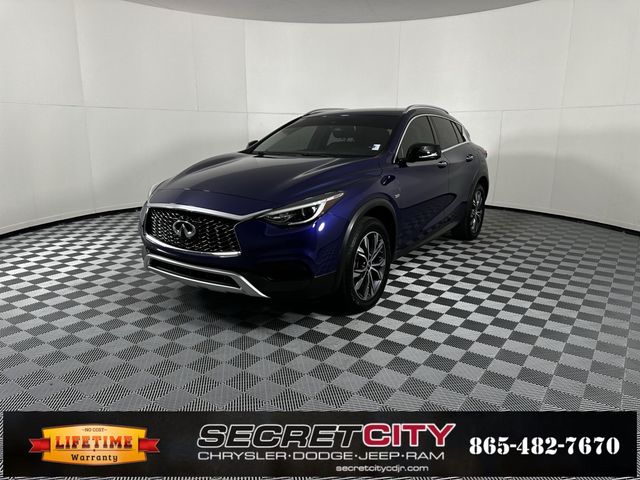 2017 INFINITI QX30 Luxury