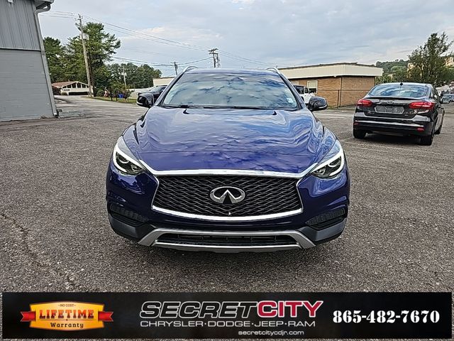 2017 INFINITI QX30 Luxury