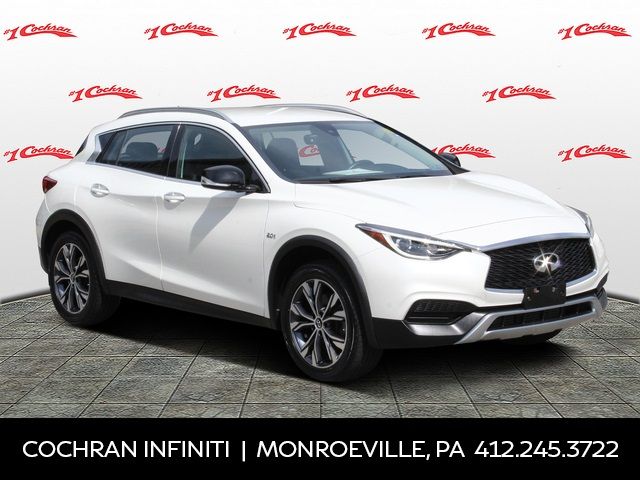 2017 INFINITI QX30 Luxury