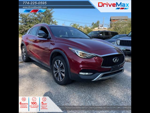 2017 INFINITI QX30 Premium