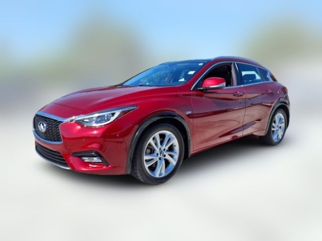 2017 INFINITI QX30 Premium