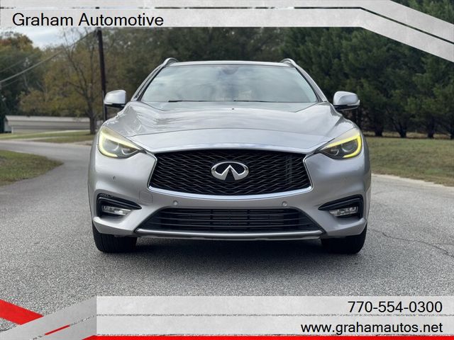 2017 INFINITI QX30 Premium