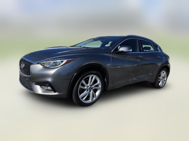 2017 INFINITI QX30 Premium