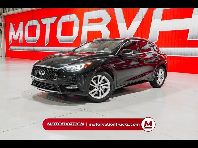 2017 INFINITI QX30 Premium