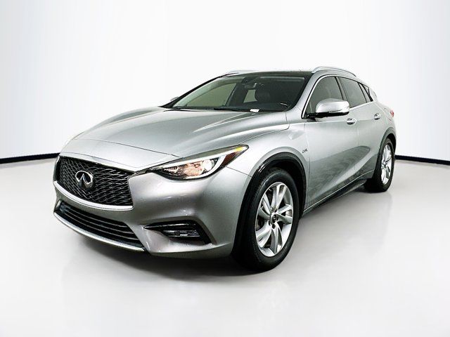 2017 INFINITI QX30 Premium