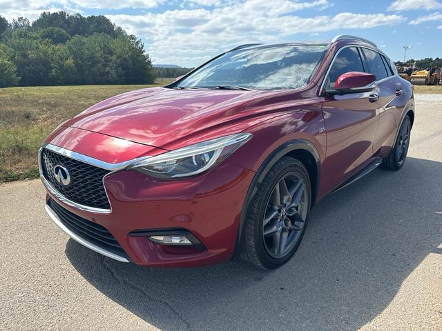 2017 INFINITI QX30 Premium