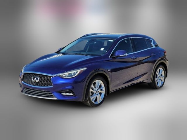 2017 INFINITI QX30 Premium