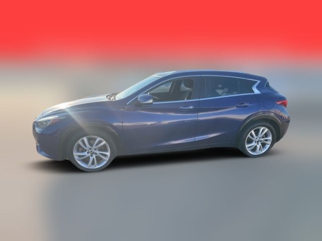 2017 INFINITI QX30 Premium