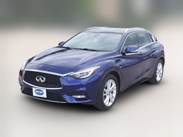 2017 INFINITI QX30 Premium