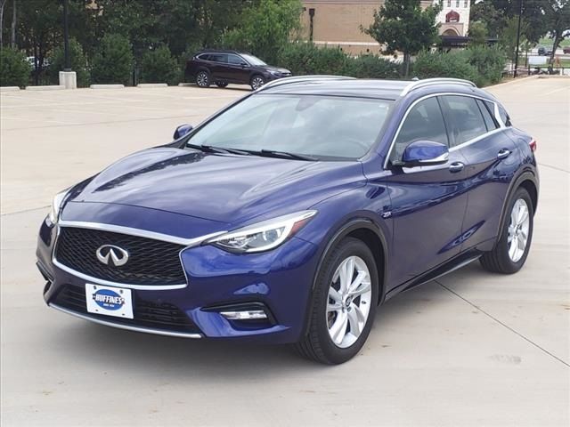 2017 INFINITI QX30 Premium