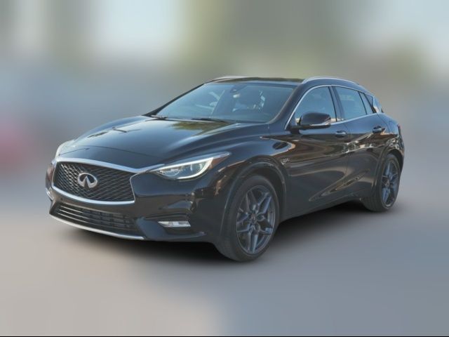 2017 INFINITI QX30 Premium