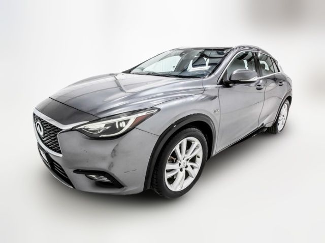 2017 INFINITI QX30 Premium