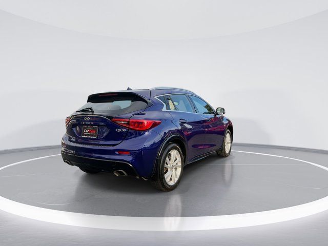 2017 INFINITI QX30 Premium