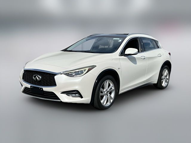 2017 INFINITI QX30 Premium