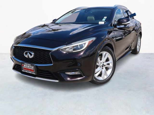 2017 INFINITI QX30 Premium