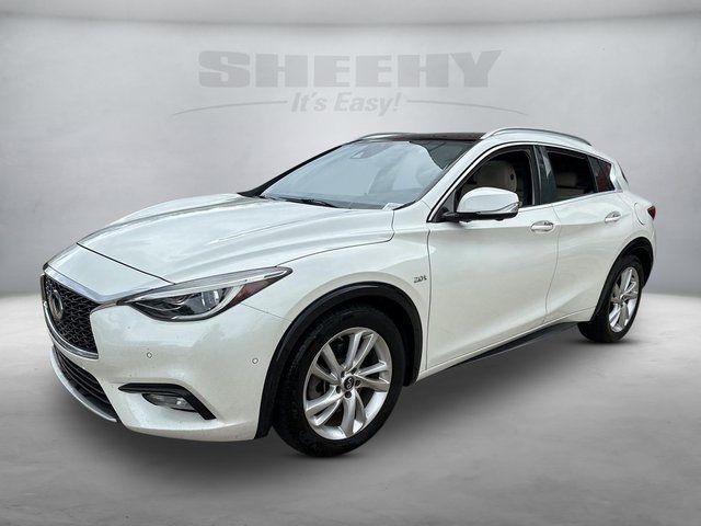 2017 INFINITI QX30 Premium