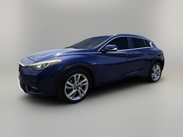 2017 INFINITI QX30 Premium