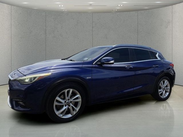 2017 INFINITI QX30 Premium