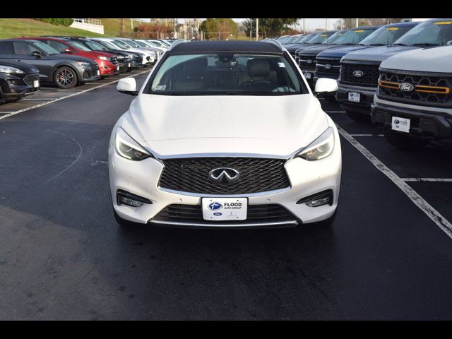 2017 INFINITI QX30 Premium