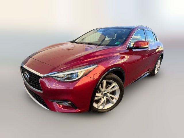 2017 INFINITI QX30 Premium