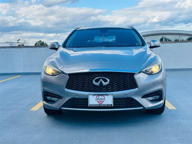 2017 INFINITI QX30 Premium