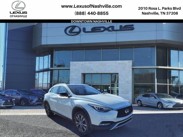 2017 INFINITI QX30 Premium