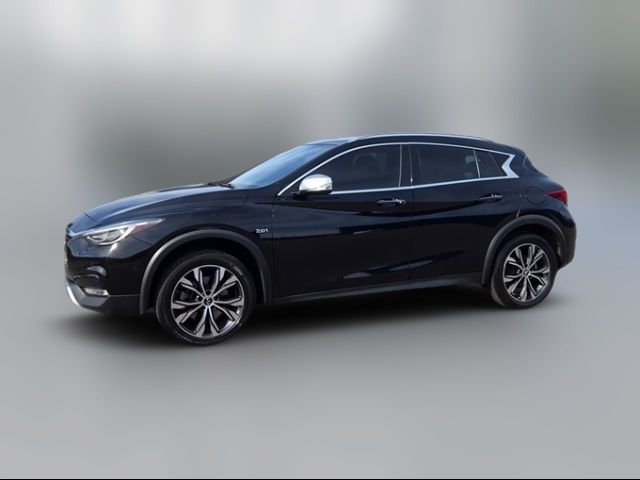 2017 INFINITI QX30 Premium