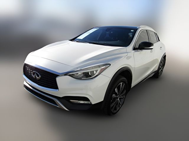 2017 INFINITI QX30 Premium