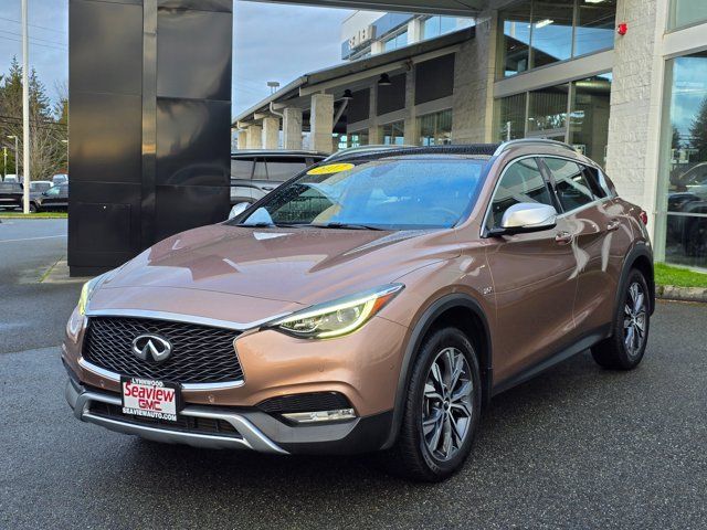 2017 INFINITI QX30 Premium