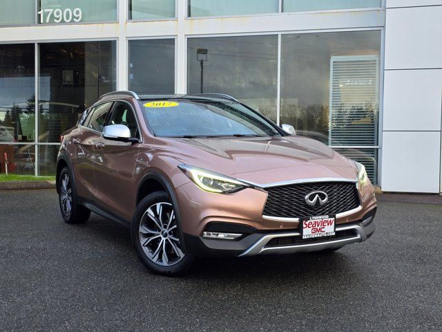 2017 INFINITI QX30 Premium