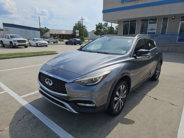 2017 INFINITI QX30 Premium