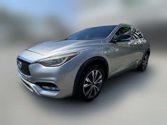 2017 INFINITI QX30 Premium