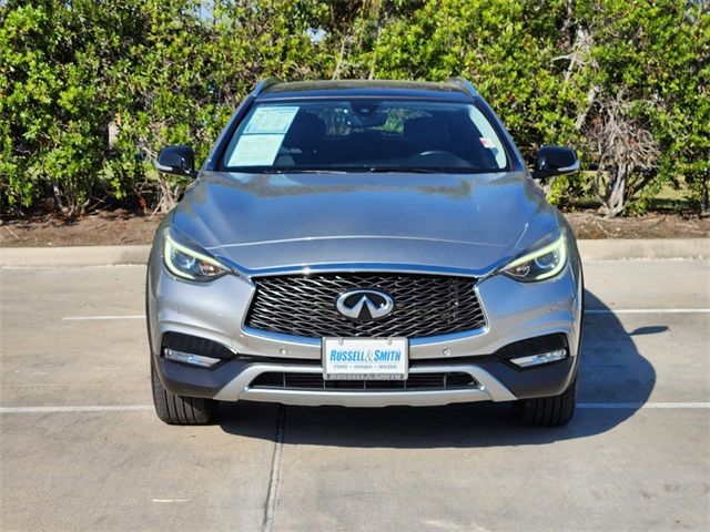 2017 INFINITI QX30 Premium